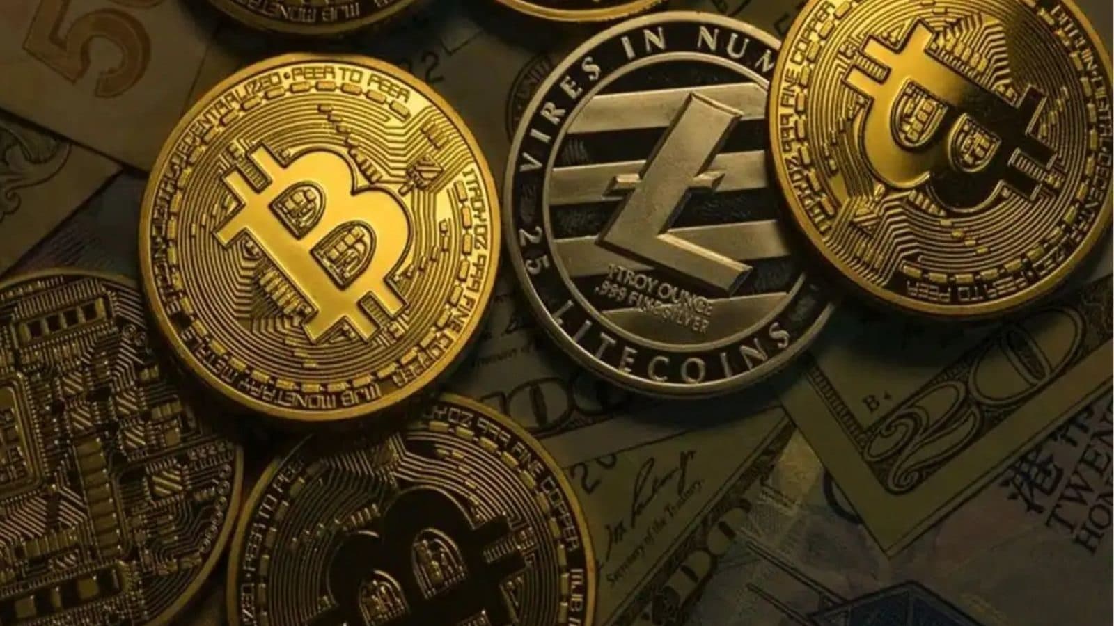 Illustration for the article: CBDC vs Crypto: Future of Money Kis Direction Me Ja Raha?
